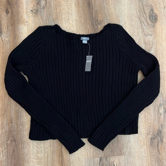 NWT Aerie Black Cropped Sweater - Picture 1 of 3
